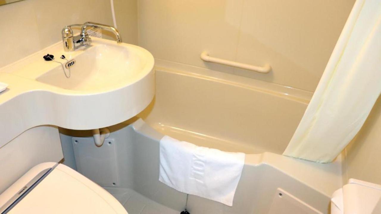 Toyoko Inn Misato-Chuo Ekimae Miszato Kültér fotó