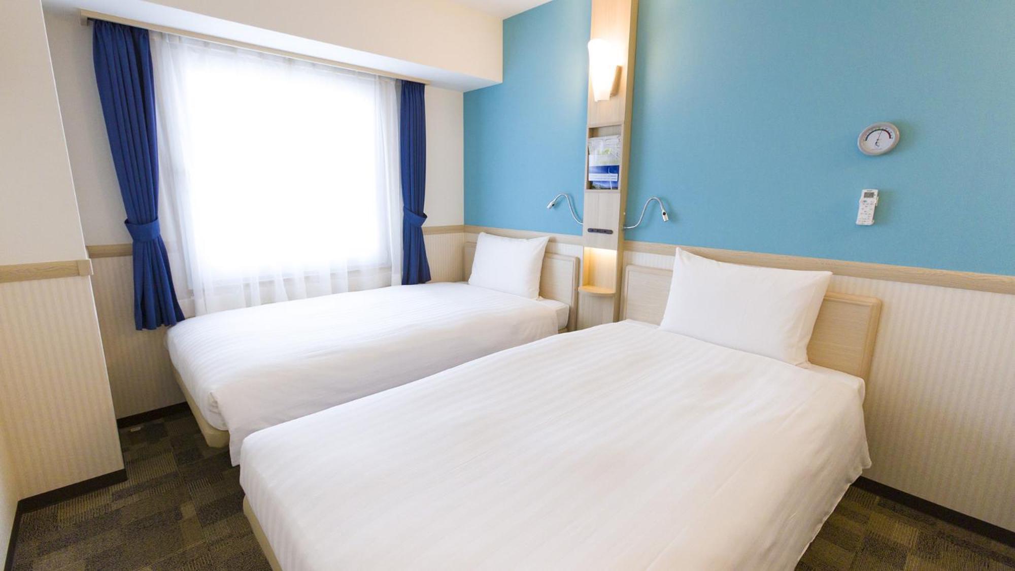 Toyoko Inn Misato-Chuo Ekimae Miszato Szoba fotó